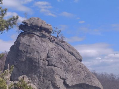 Курс гірської підготовки: військові підкорюють Скелі Довбуша  