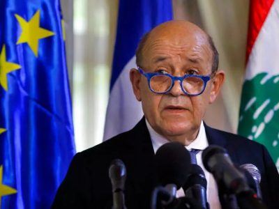 Франція закликала РФ пояснити мотиви стягування військ до кордону з Україною  