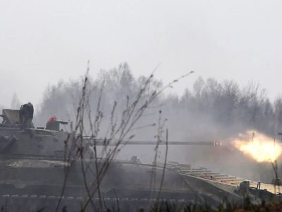 Піхотинці відпрацювали наступ на ворожі позиції з ходу за підтримки танків