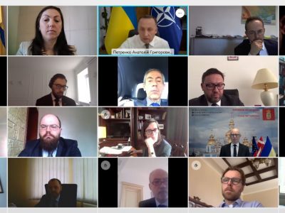 Представники Міноборони та МЗС розповіли іноземним послам про загострення ситуації на сході України
