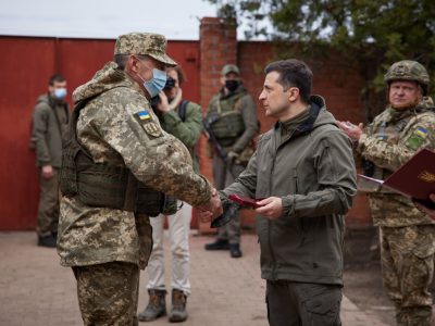 Президент підписав указ про нагородження військовослужбовців у районі ООС  