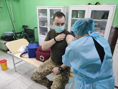 Львівські десантники отримали щеплення проти COVID-19  