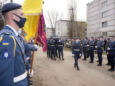 На Харківщині попрощалися з бійцем бригади імені Івана Сірка старшим солдатом Андрієм Тепериком  