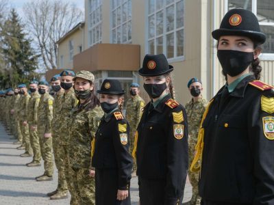 Волинський ліцей імені Героїв Небесної Сотні має чим та ким пишатися − Дмитро Разумков  