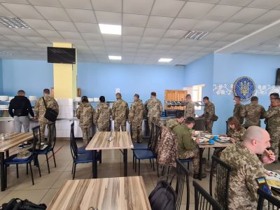 Відео із силіконовим реквізитом у тарілці курсанта спочатку з’явилося на російському інтернет-ресурсі  