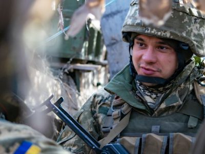 «Чоловік, жінка, солдат чи генерал −  кожен має довести, що вартий називатися морпіхом!»  