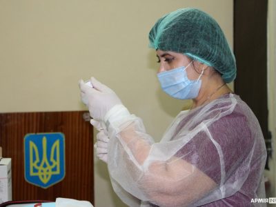 В Одесі ревакцинуються військові медики  