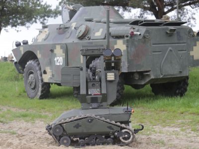 Вітчизняні приватні компанії продемонстрували військовим роботизовані платформи власного виробництва 