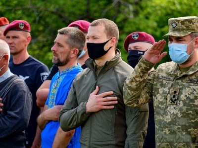 На Донеччині вшанували пам’ять військовослужбовців, що загинули під час падіння збитого окупантами гелікоптера Мі-8 неподалік Слов’янська   