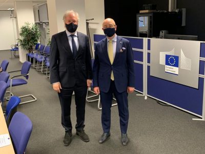 Олексій Резніков і Андреас Папаконстантину обговорили можливість співпраці щодо гуманітарного розмінування сходу України  