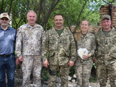 У районі ООС Аташе з питань оборони при Посольстві Латвійської Республіки і головний капелан ЗС Латвії відвідали українських військових