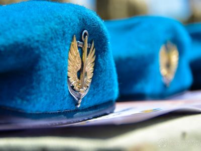 На Херсонщині близько 300 морських піхотинців отримали право носити штормові берети  