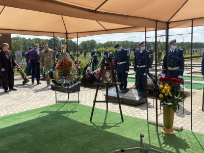 На Полтавщині поховали воїна Миколу Лебідя, який загинув через пожежу в бліндажі  