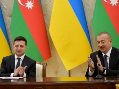 Глава держави привітав президента Азербайджану з Днем республіки та запросив на святкування 30-річчя незалежності України