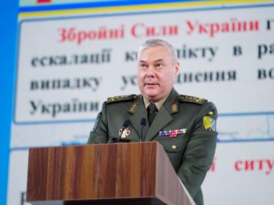 «Противник утримує в постійній готовності до застосування чергові підрозділи артилерії, практично відпрацьовує дії на незнайомій місцевості» — Сергій Наєв  