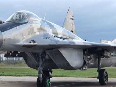 Курсанти підкорили бойові винищувачі  