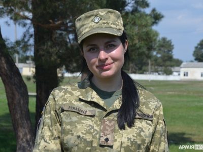Ця дівчина − командир танкового взводу в повітрянодесантній бригаді  