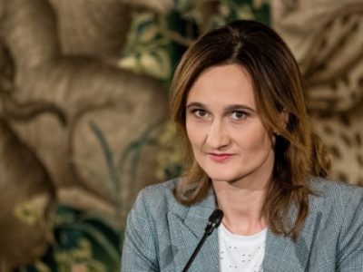 Бронежилети, інструктори, вакцина: голова Сейму Литви розповіла про допомогу Україні  