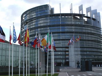Європейський парламент рекомендував надати Україні статус кандидата на вступ до ЄС  