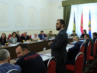 Моделі внутрішніх та міжвідомчих комунікацій у секторі безпеки і оборони як предмет дискусії