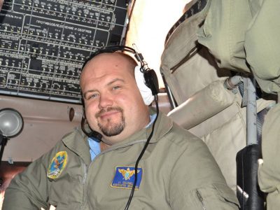 Віддавши екіпажу наказ покинути борт літака, до останнього відводив його від міста…  