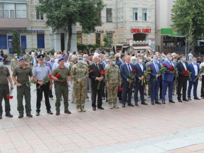У Вінниці військовослужбовці вшанували пам’ять жертв війни  