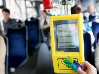 В Україні змінять оплату проїзду в громадському транспорті: Кабмін схвалив законопроєкт  