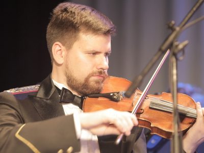 Музиканти Національного Президентського оркестру привітали військових медиків з професійним святом  