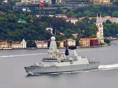 Бойові кораблі ВМС Великої Британії та Нідерландів увійшли в Чорне море