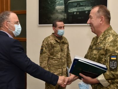 Начальник Генштабу ЗСУ Сергій Корнійчук обговорив зі стратегічним радником Віталіюсом Вайкшнорасом питання реформування української армії