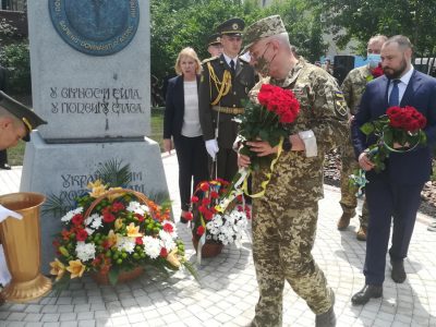 У Києві урочисто відкрили сквер імені Героя України Максима Шаповала та пам’ятник усім воєнним розвідникам  