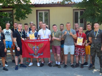 На Донеччині десантники виборювали першість під час змагань з кросфіту  