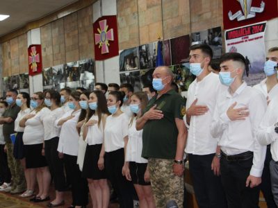 В Одесі 70 майбутніх офіцерів-медиків склали Військову присягу  