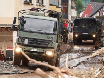 Німеччина оголосила режим військової катастрофи  
