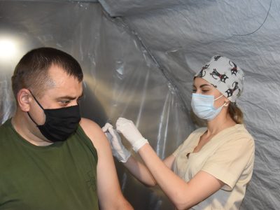 Повністю вакциновані проти COVID вже понад 35 000 військовослужбовців – штаб ООС  