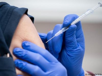 Вакцинація від COVID-19 для вагітних є безпечною та необхідною!