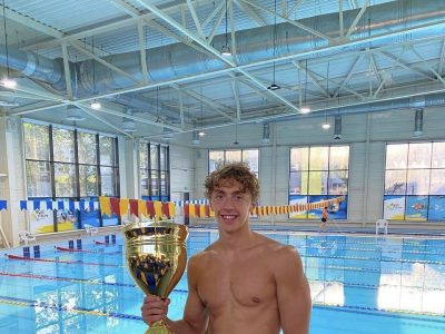Спортсмен ЦСК Ілля Лінник здобув чотири медалі на Кубку України з плавання  