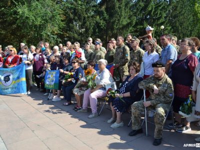 У місті Жовті Води на Дніпропетровщині відкрили пам’ятник загиблим воїнам  
