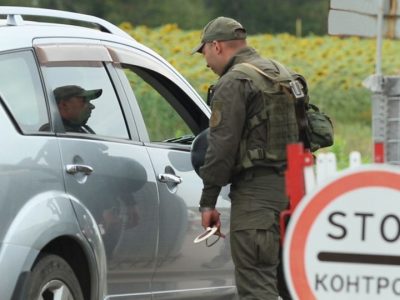 Протягом тижня здійснено перевірку близько 32 тисяч транспортних засобів на мобільних та стаціонарних блокпостах  