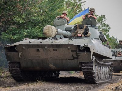 Артилеристи королівської бригади тренуються в районі ООС