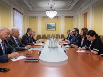 Питання подальшого розвитку відносин України та НАТО обговорили під час зустрічі Роман Машовець та Александер Вінніков  