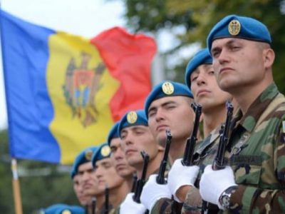 Хрещатиком крокуватимуть й військові з Молдови  