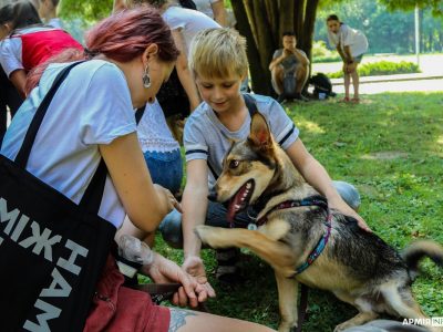 Для воїнів, їхніх сімей і скалічених війною собак, або Як працює кінологічна школа DOG FRIEND