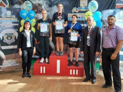 Команда спортсменів-гирьовиків Національної академії сухопутних військ привезла понад 10 медалей з чемпіонату України  