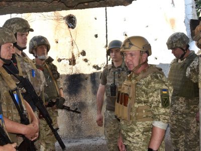 У день створення частини командувач ООС на передовій привітав та нагородив воїнів  