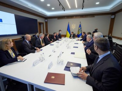 Президент України зустрівся з делегацією Конгресу США