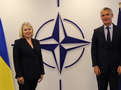 Новопризначена голова місії України при НАТО зустрілася з Генсеком Альянсу  