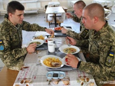 Харчування по-домашньому: таємниці від військових з «Десни»  