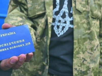 2600 захисників та членів їхніх родин звернулися у серпні на «ветеранську» гарячу лінію  