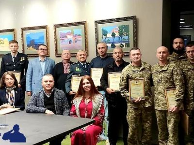 17 військовослужбовців-кримчан отримали нагороди від Представника Президента в АРК  